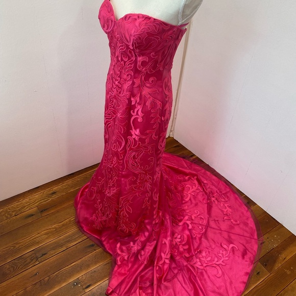Bright Pink Formal Gown with Train - Picture 1 of 7